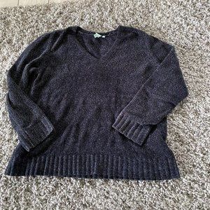 Soft, Warm, Sweater, size Large. Stretchy